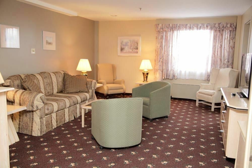 Sinbads Hotel&Suites Gander Exterior foto